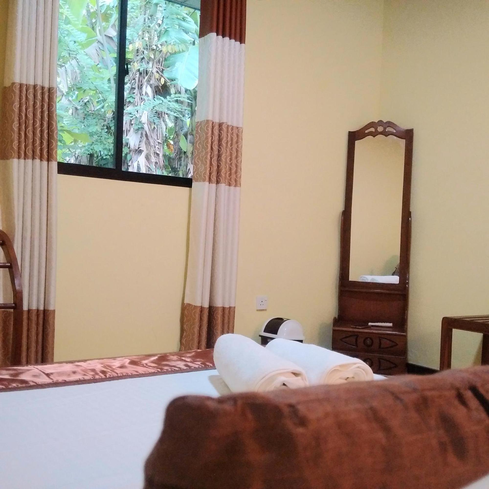 Avian Garden Udawalawe Hotel Exterior photo
